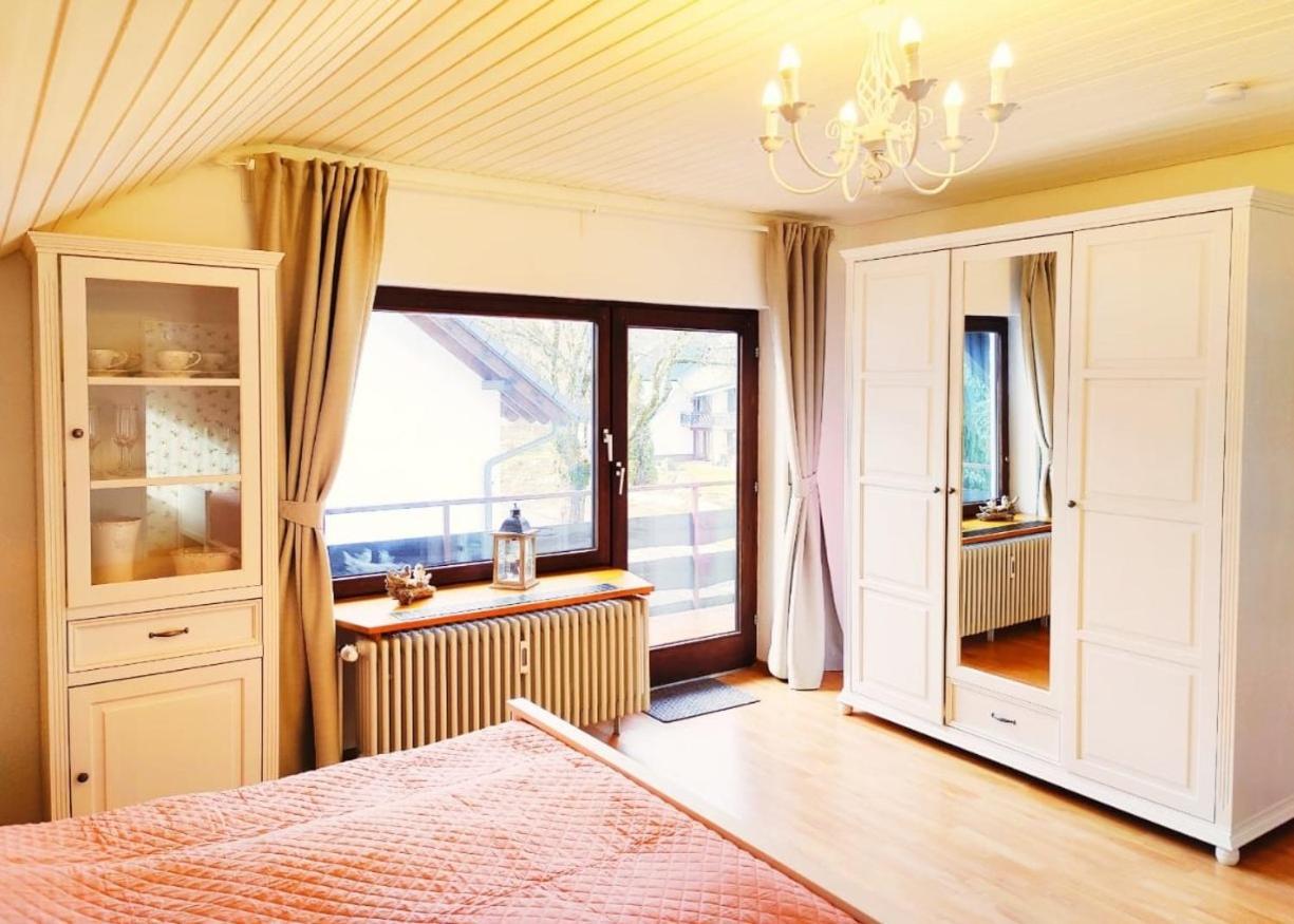 Romantic Style Apartment Titisee Bagian luar foto